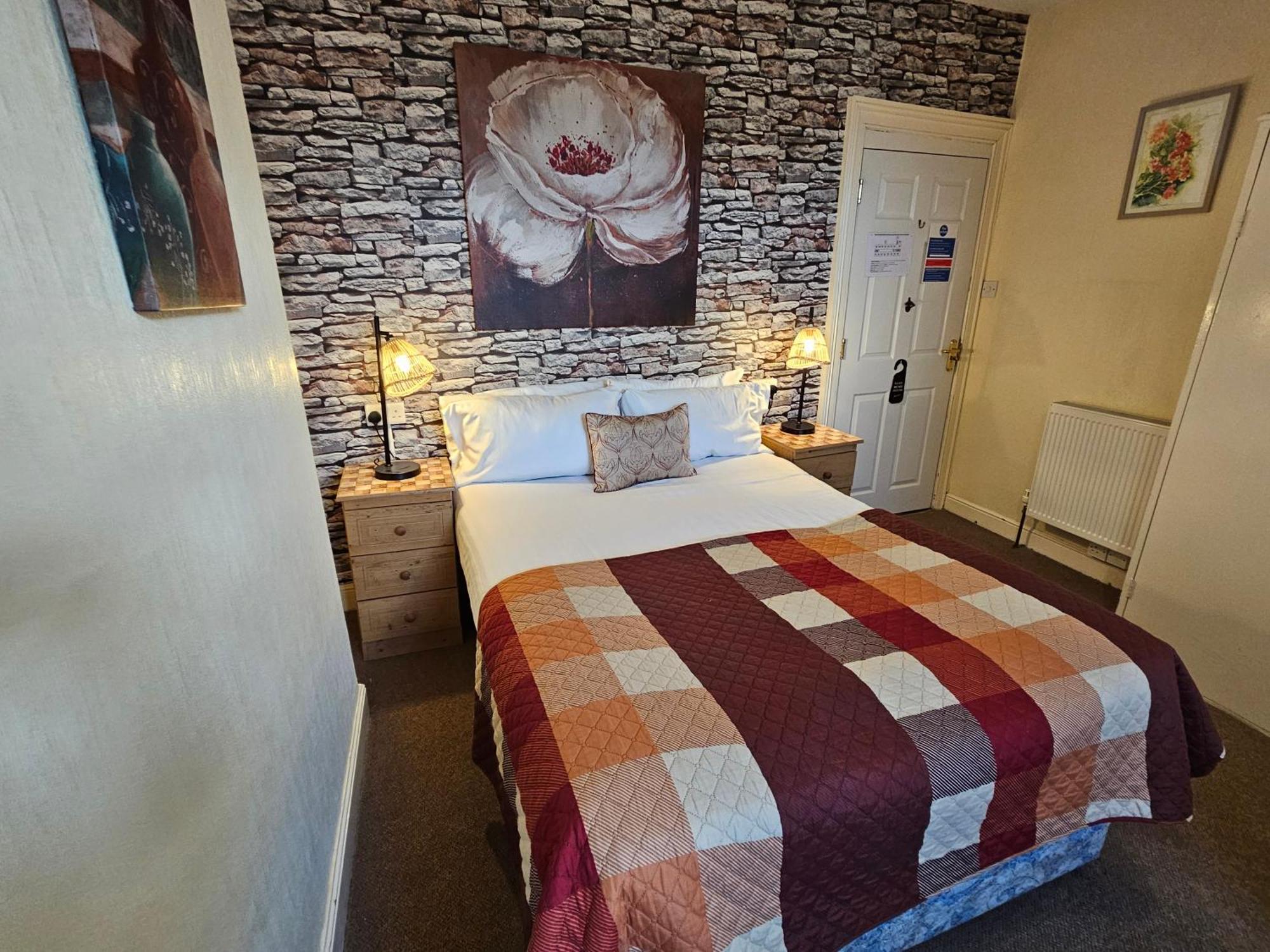 Rivelyn Bar & Restaurant 3* Скарборо